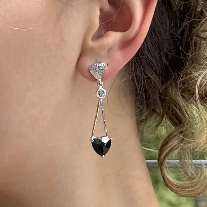 Silver Triangle Drop Black Spinel Earrings - Image 3