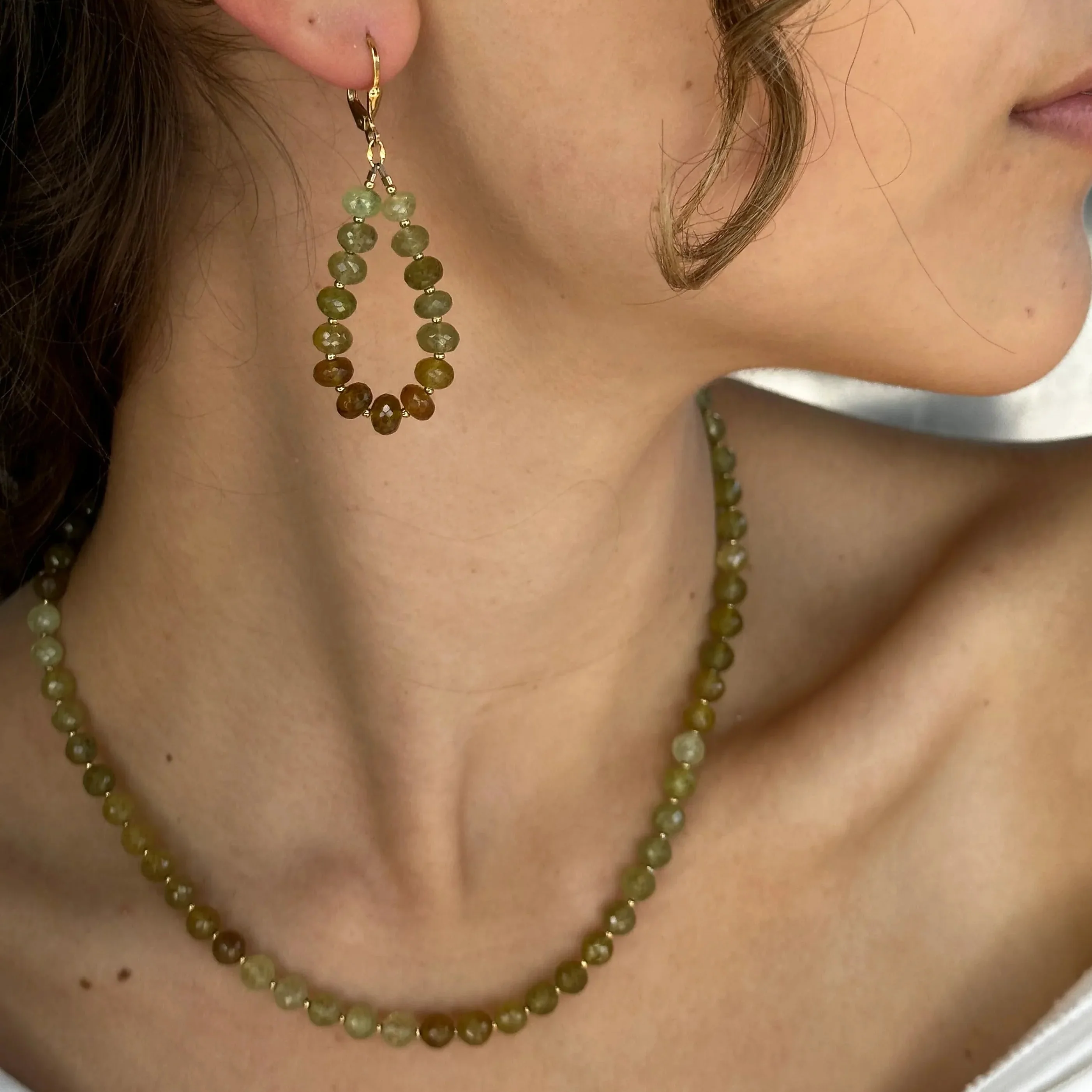 Green Grossular Garnet Necklace in Gold - Image 5