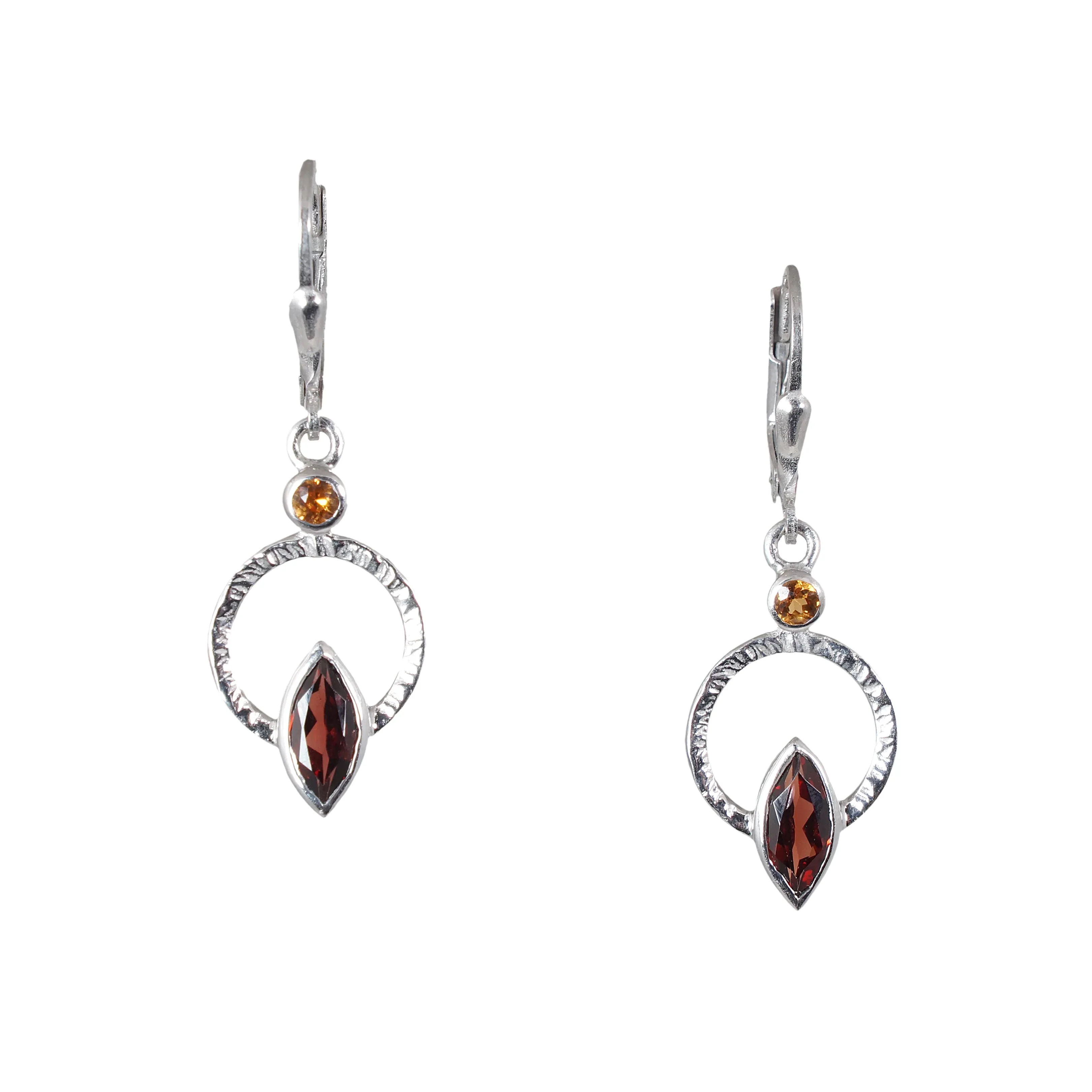 Q Earrings Silver, White Rhodium - Image 5