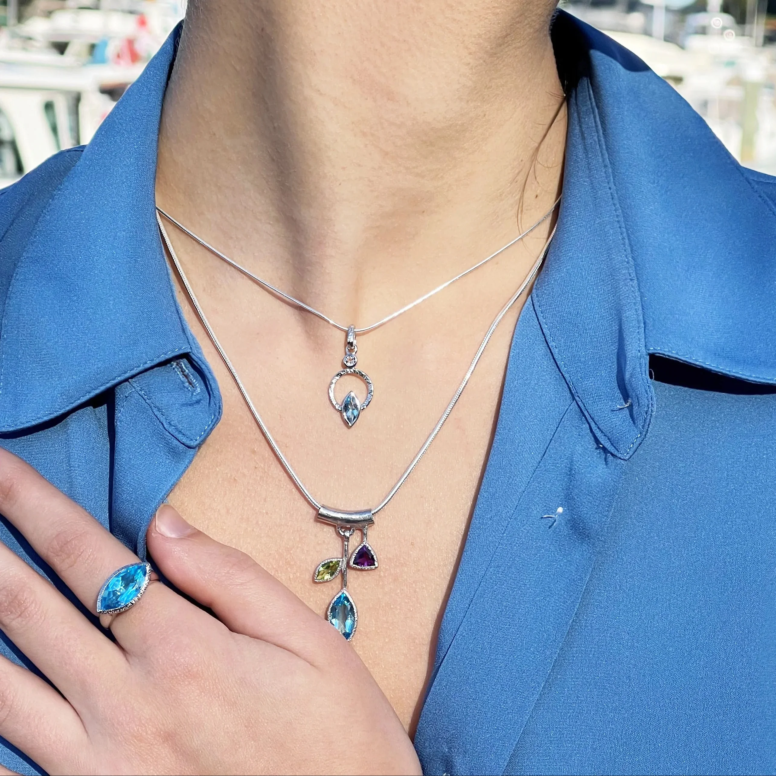 Q Necklace 18k Vermeil - Image 3