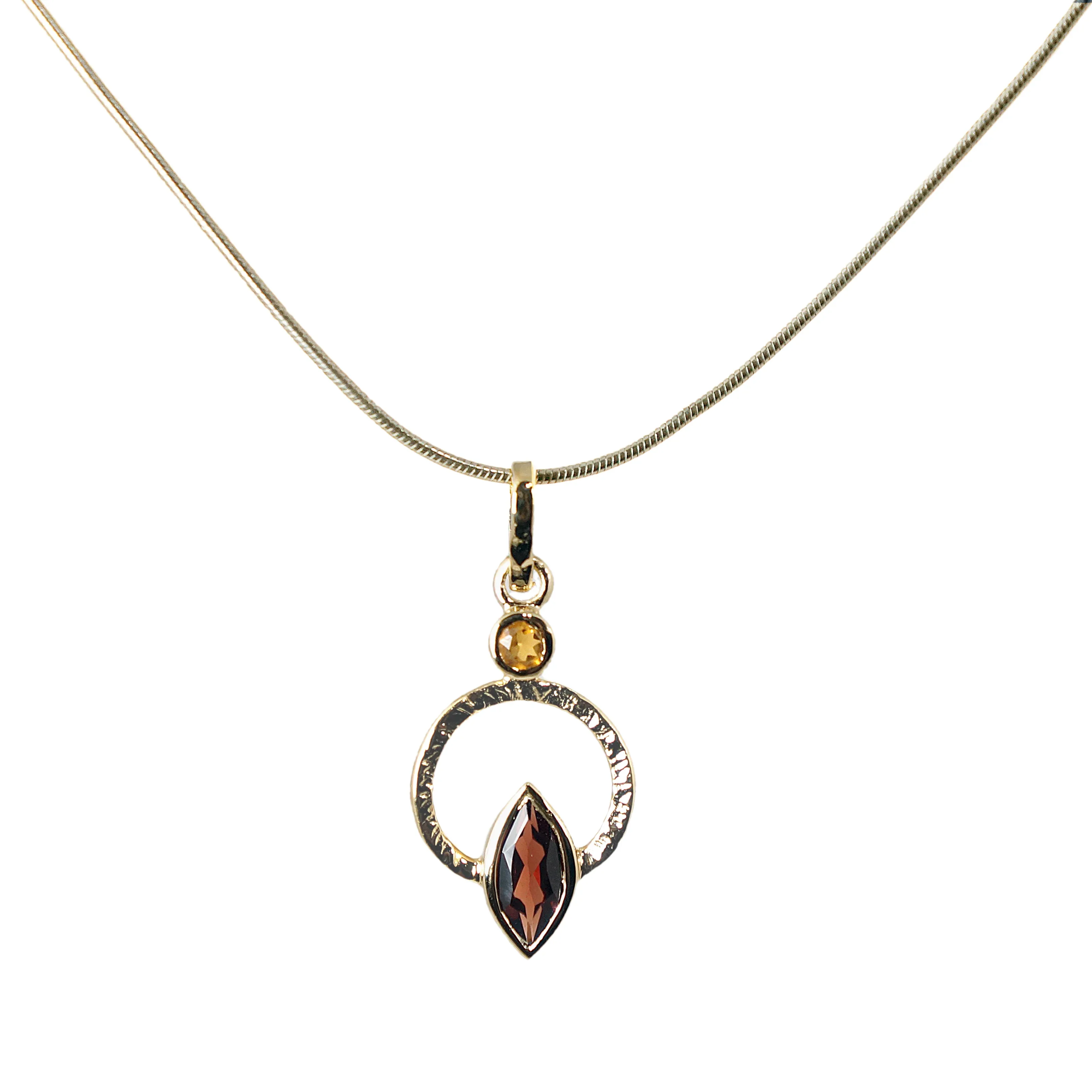 Q Necklace 18k Vermeil - Image 5