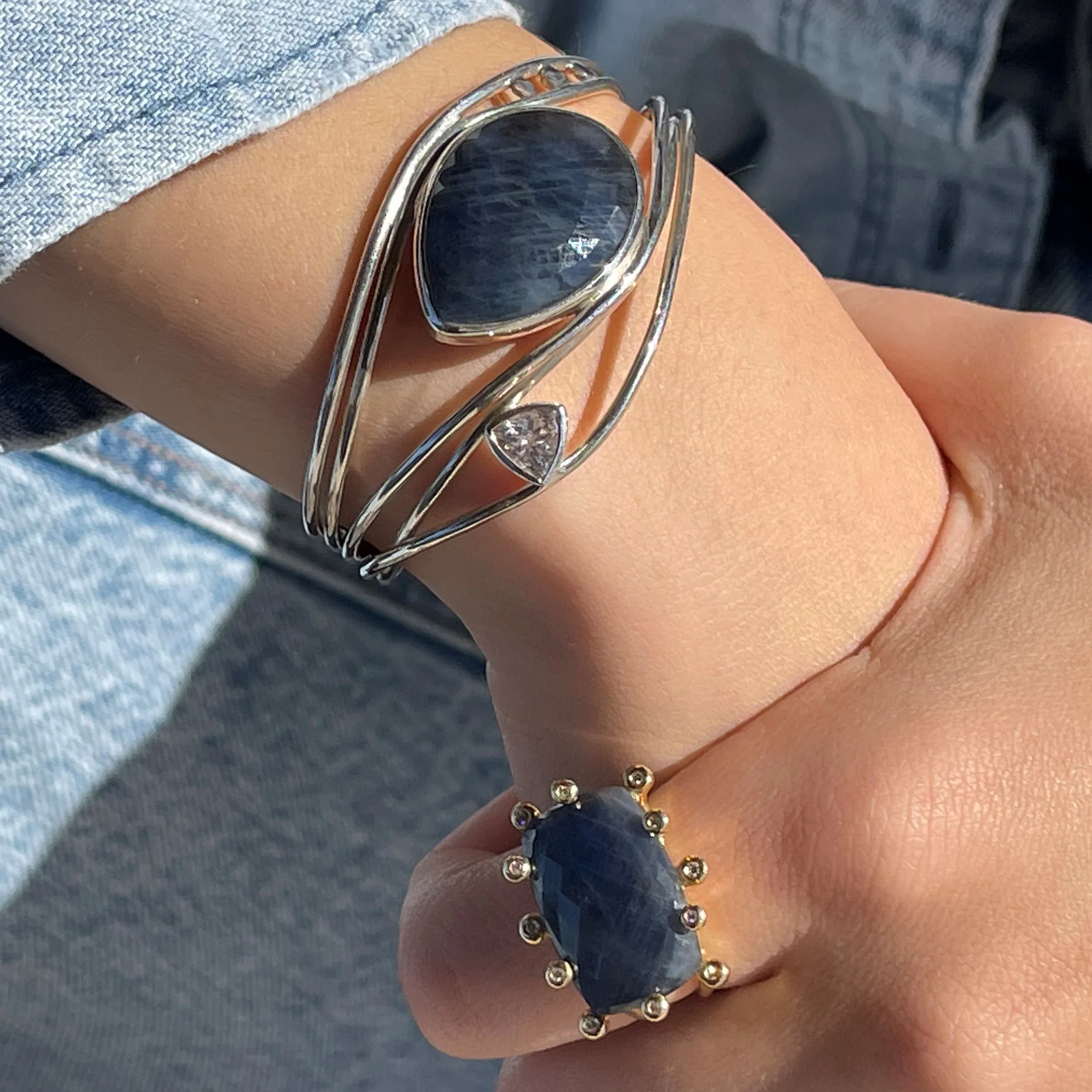 Sapphire and White Diamond 14k Ring - Image 4
