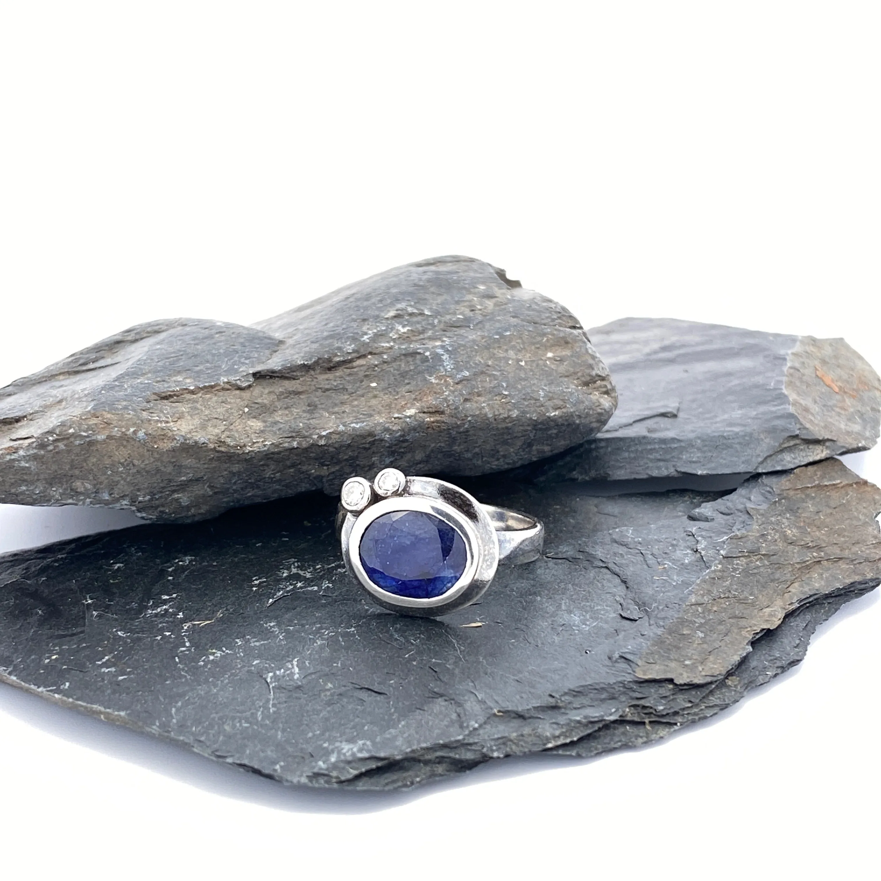 Silver Sapphire and Diamond Ring - Image 4